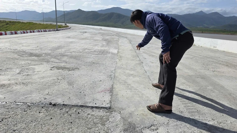Chưa có kết luận nguyên nhân nứt mặt đập hồ chứa nước Sông Than Chưa có kết luận nguyên nhân nứt mặt đập hồ chứa nước Sông Than