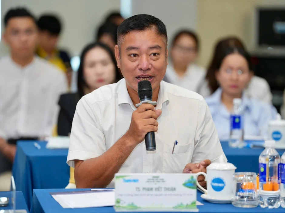 Chuyển đổi xanh: Muốn tăng tốc phải gỡ nút thắt vốn, hạ tầng điện và pháp lý Chuyển đổi xanh: Muốn tăng tốc phải gỡ nút thắt vốn, hạ tầng điện và pháp lý