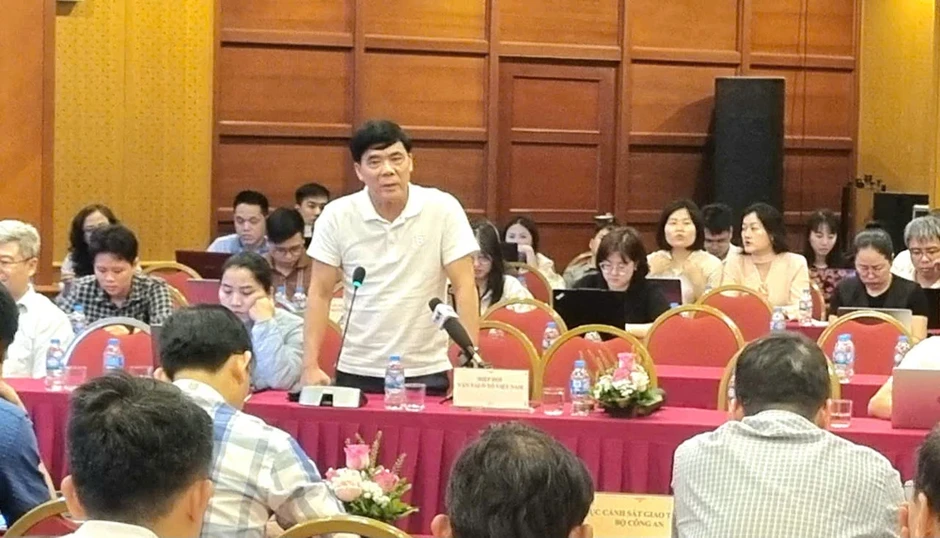 Cục Đăng kiểm bảo lưu quan điểm phải 'đạp hết chân ga', siết lại quy trình kiểm định khí thải Cục Đăng kiểm bảo lưu quan điểm phải 'đạp hết chân ga', siết lại quy trình kiểm định khí thải
