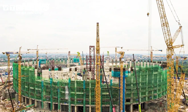 Dấu mốc choáng ngợp: Việt Nam nâng chuẩn xác mái vòm thép 8.600 tấn cho siêu SVĐ, do Vingroup xây dựng Dấu mốc choáng ngợp: Việt Nam nâng chuẩn xác mái vòm thép 8.600 tấn cho siêu SVĐ, do Vingroup xây dựng