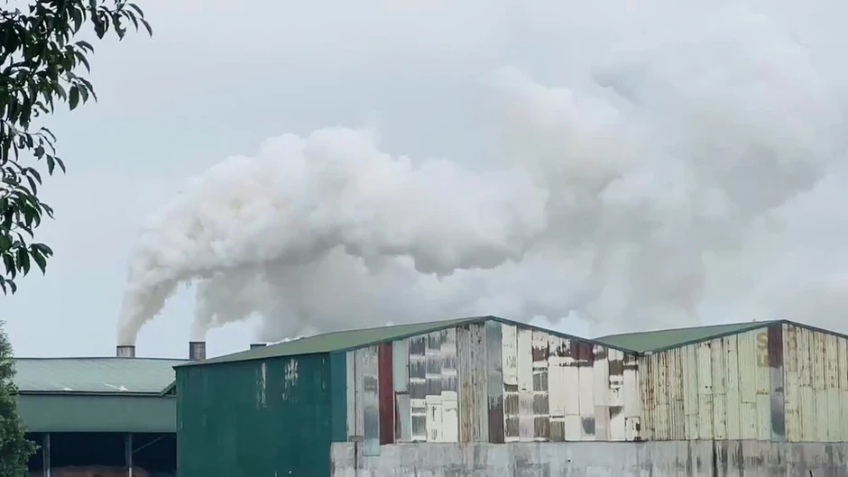 Doanh nghiệp báo khí thải trong giới hạn, quan trắc độc lập phát hiện khí CO vượt chuẩn Doanh nghiệp báo khí thải trong giới hạn, quan trắc độc lập phát hiện khí CO vượt chuẩn