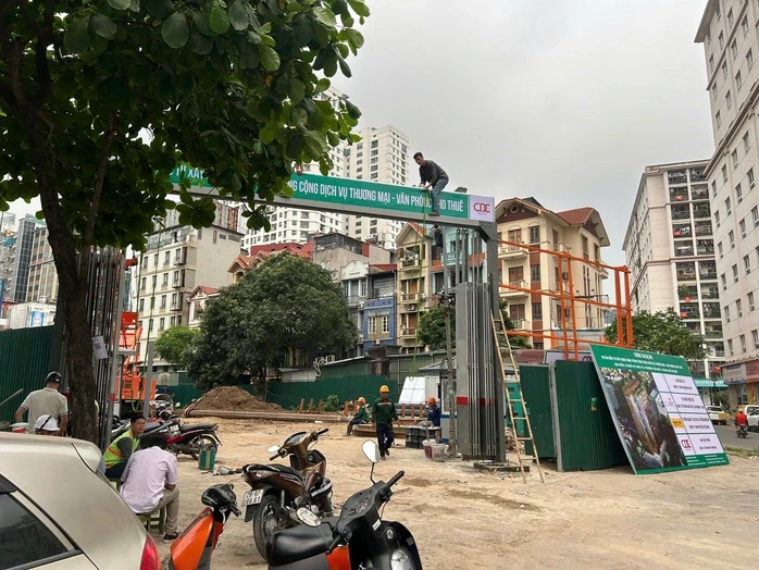 Dự án có động thái bất ngờ sau khi bị Hà Nội "điểm tên" chậm tiến độ Dự án có động thái bất ngờ sau khi bị Hà Nội "điểm tên" chậm tiến độ