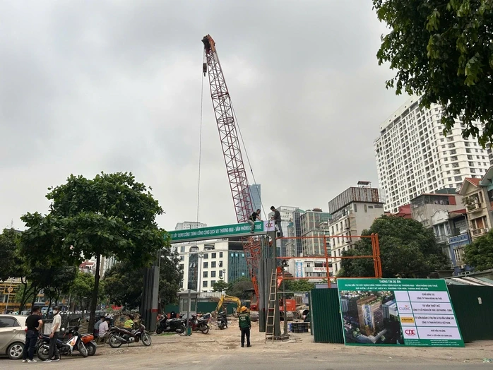 Dự án có động thái bất ngờ sau khi bị Hà Nội "điểm tên" chậm tiến độ Dự án có động thái bất ngờ sau khi bị Hà Nội "điểm tên" chậm tiến độ