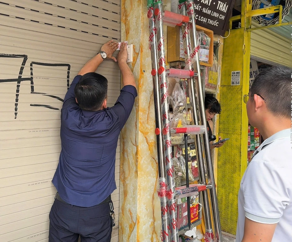 Hà Nội cưỡng chế thu hồi nhà công ở 'đất vàng' Hoàn Kiếm Hà Nội cưỡng chế thu hồi nhà công ở 'đất vàng' Hoàn Kiếm