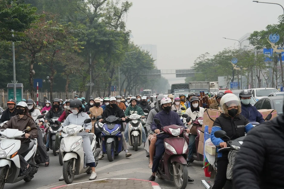 Hà Nội lùi thời điểm thông qua 2 nghị quyết về vùng phát thải thấp và hỗ trợ chuyển đổi phương tiện xanh Hà Nội lùi thời điểm thông qua 2 nghị quyết về vùng phát thải thấp và hỗ trợ chuyển đổi phương tiện xanh