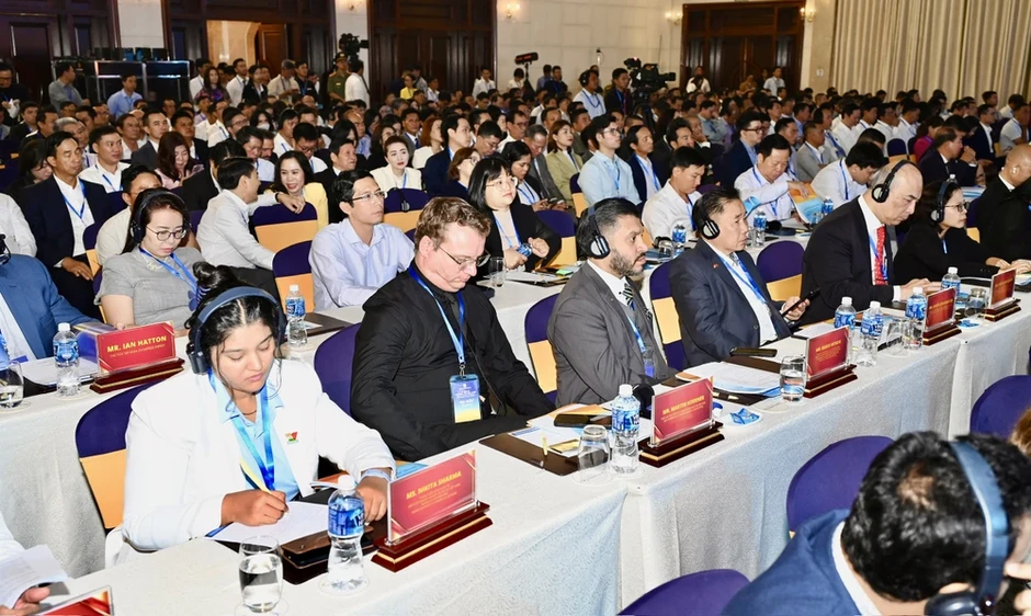 Khu kinh tế ven biển Lâm Đồng: 'Muốn đi xa phải đi cùng nhau' và có không gian rộng mở Khu kinh tế ven biển Lâm Đồng: 'Muốn đi xa phải đi cùng nhau' và có không gian rộng mở