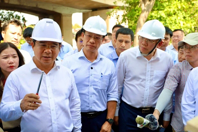 Lãnh đạo TPHCM chỉ đạo gỡ vướng 2 dự án cải tạo kênh rạch trọng điểm Lãnh đạo TPHCM chỉ đạo gỡ vướng 2 dự án cải tạo kênh rạch trọng điểm