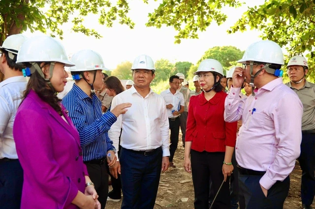 Lãnh đạo TPHCM chỉ đạo gỡ vướng 2 dự án cải tạo kênh rạch trọng điểm Lãnh đạo TPHCM chỉ đạo gỡ vướng 2 dự án cải tạo kênh rạch trọng điểm
