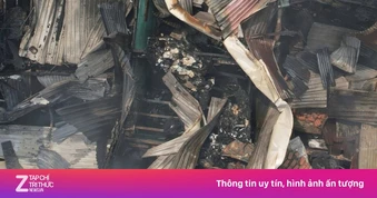 Lửa cháy lan nhiều nhà trong hẻm nhỏ ở TP.HCM