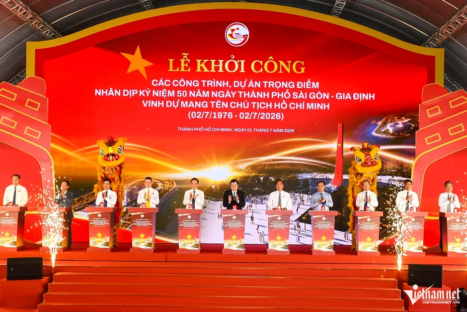 Mừng 50 năm mang tên Bác, TPHCM khởi công 8 dự án hơn 253.000 tỷ đồng Mừng 50 năm mang tên Bác, TPHCM khởi công 8 dự án hơn 253.000 tỷ đồng