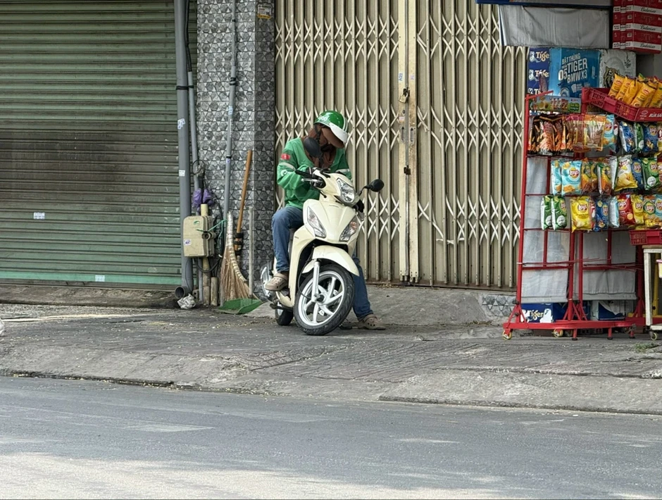 Nắng nóng gay gắt ở TP.HCM và các tỉnh Nam Bộ sẽ còn kéo dài đến khi nào? Nắng nóng gay gắt ở TP.HCM và các tỉnh Nam Bộ sẽ còn kéo dài đến khi nào?