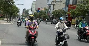Nắng nóng gay gắt ở TP.HCM và các tỉnh Nam Bộ sẽ còn kéo dài đến khi nào?