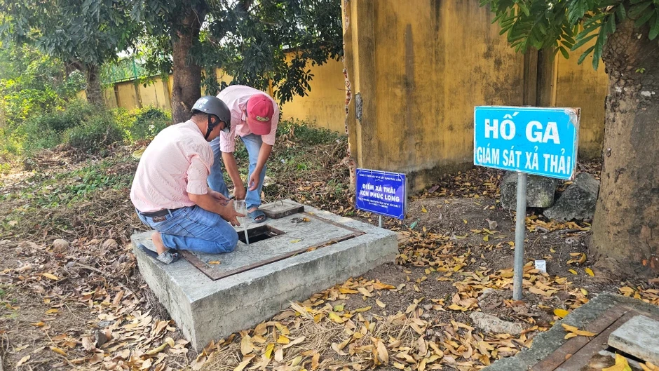Người dân an tâm sau khi KCN Phúc Long xử lý tình trạng nước thải ra kênh có màu vàng