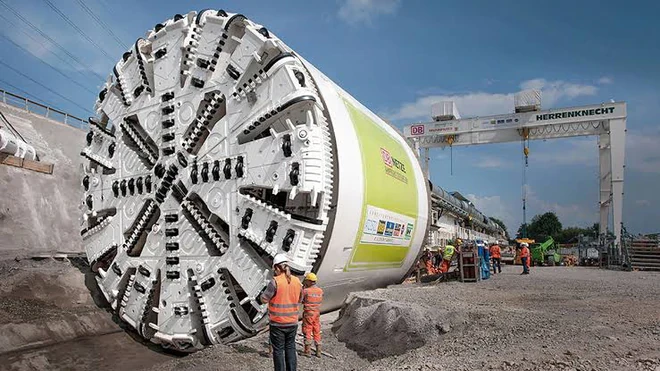 'Ông lớn' châu Âu giữ vai trò đặc biệt ở tuyến đường 350km/h trị giá 4 tỷ USD của Vingroup 'Ông lớn' châu Âu giữ vai trò đặc biệt ở tuyến đường 350km/h trị giá 4 tỷ USD của Vingroup