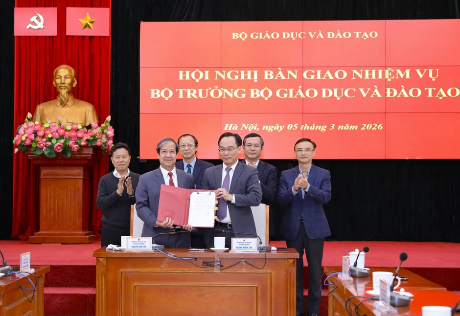Phân công nhiệm vụ của Quyền Bộ trưởng và các Thứ trưởng Bộ GD-ĐT Phân công nhiệm vụ của Quyền Bộ trưởng và các Thứ trưởng Bộ GD-ĐT