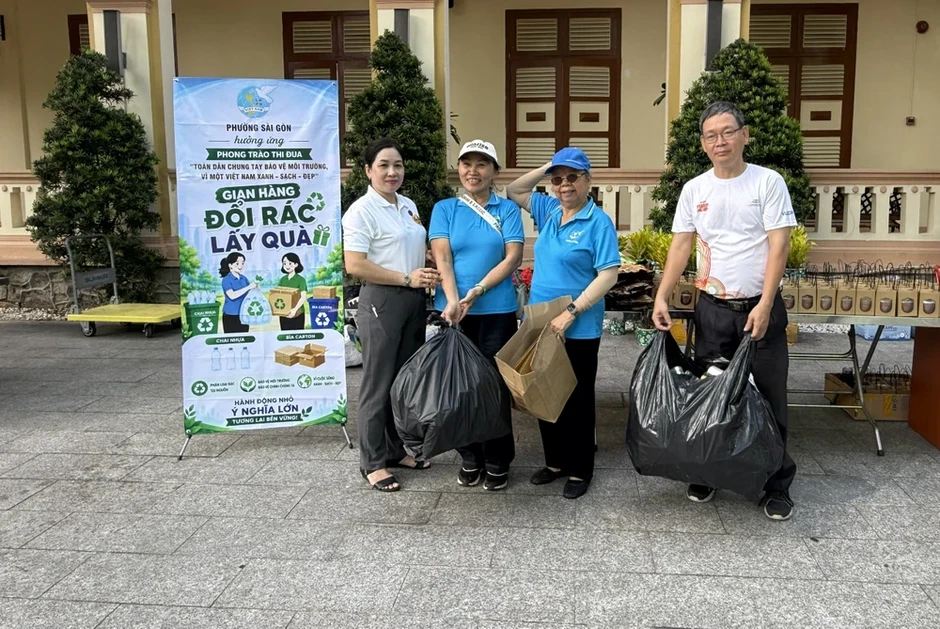 Phường Sài Gòn ra quân bảo vệ môi trường, hướng tới mục tiêu trồng 5.000 cây xanh Phường Sài Gòn ra quân bảo vệ môi trường, hướng tới mục tiêu trồng 5.000 cây xanh
