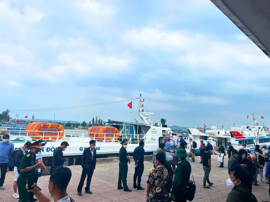 Sau kiến nghị, doanh nghiệp vận tải biển có giảm giá vé tàu đi đảo Lý Sơn? Sau kiến nghị, doanh nghiệp vận tải biển có giảm giá vé tàu đi đảo Lý Sơn?