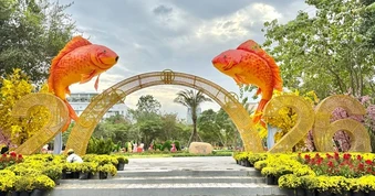 Tô điểm đô thị bằng đất "vàng" chưa khai thác