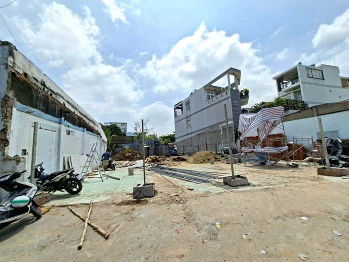 TPHCM: Bàn giao mặt bằng mở rộng quốc lộ 13 trước ngày 31-7 TPHCM: Bàn giao mặt bằng mở rộng quốc lộ 13 trước ngày 31-7