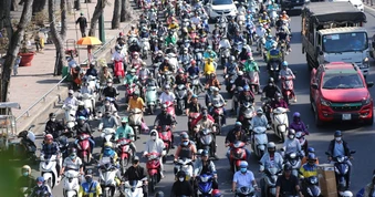 TP.HCM chỉ đạo xử lý ùn tắc tại 9 khu vực trọng điểm, ưu tiên sân bay Tân Sơn Nhất