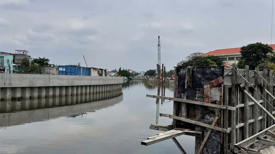 TP.HCM khơi thông 'nút thắt' mặt bằng tại dự án rạch Xuyên Tâm trước 20-5 TP.HCM khơi thông 'nút thắt' mặt bằng tại dự án rạch Xuyên Tâm trước 20-5