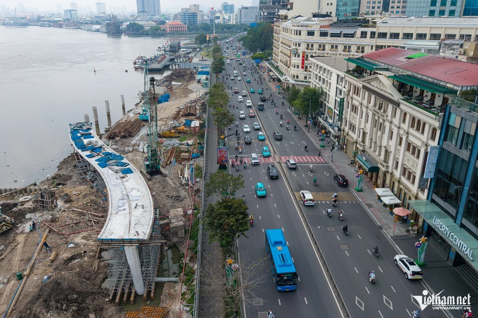 TPHCM sắp làm thêm cầu đi bộ từ Bến Nhà Rồng qua Bến Bạch Đằng TPHCM sắp làm thêm cầu đi bộ từ Bến Nhà Rồng qua Bến Bạch Đằng
