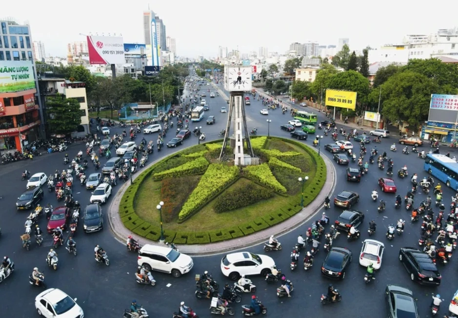 TP.HCM thí điểm điều chỉnh giao thông tại vòng xoay Điện Biên Phủ - Nguyễn Bỉnh Khiêm TP.HCM thí điểm điều chỉnh giao thông tại vòng xoay Điện Biên Phủ - Nguyễn Bỉnh Khiêm