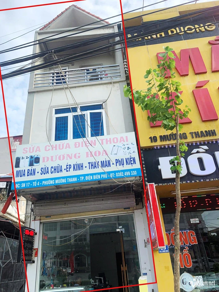 Tranh cãi xoay quanh ngôi nhà nghiêng khi hàng xóm thi công Tranh cãi xoay quanh ngôi nhà nghiêng khi hàng xóm thi công