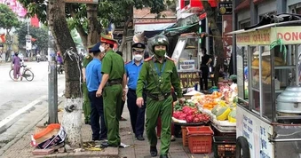 Trưởng công an phường, xã sẽ "không hoàn thành nhiệm vụ" nếu tái diễn lấn chiếm vỉa hè