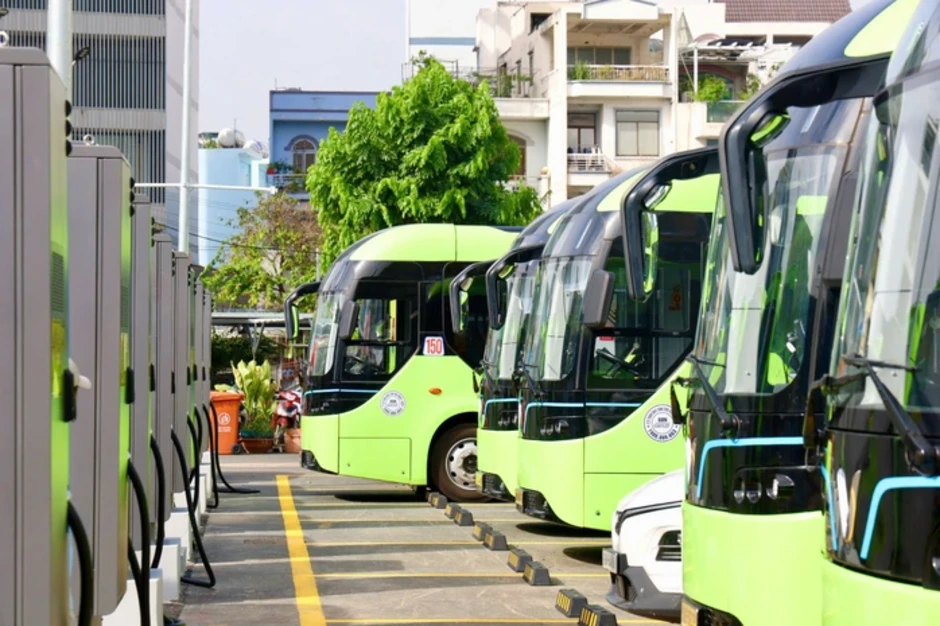 Tuyến xe buýt nối Bến xe Miền Tây - Ngã tư Ga chuẩn bị chạy điện Tuyến xe buýt nối Bến xe Miền Tây - Ngã tư Ga chuẩn bị chạy điện