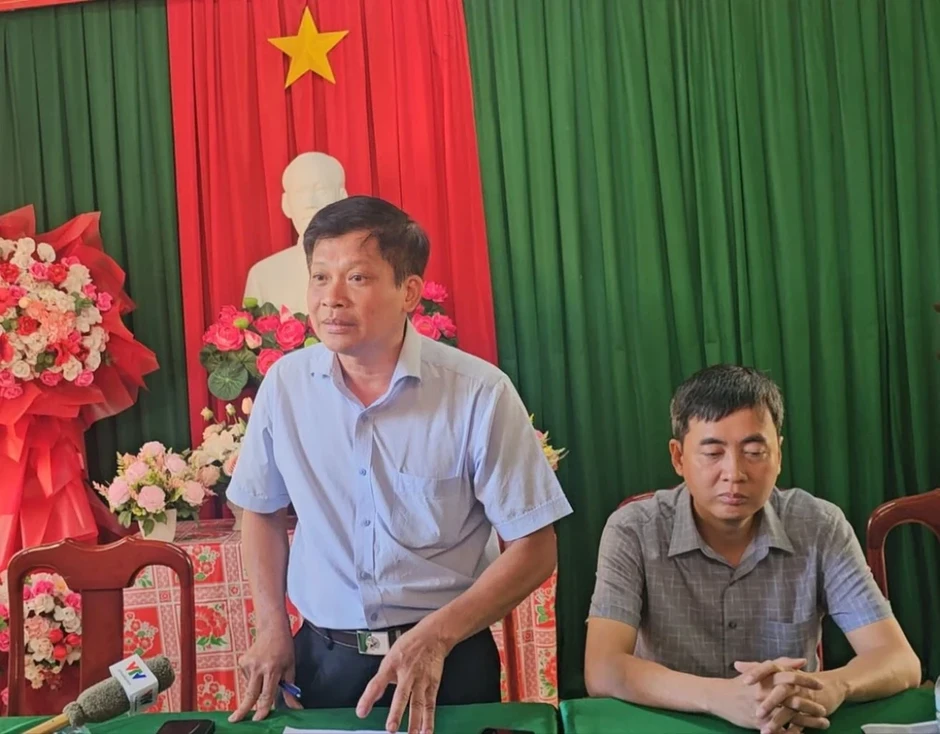 Vụ nhà bị chênh vênh bên mép 'vực' khi làm đường: Chủ đầu tư xin lỗi người dân