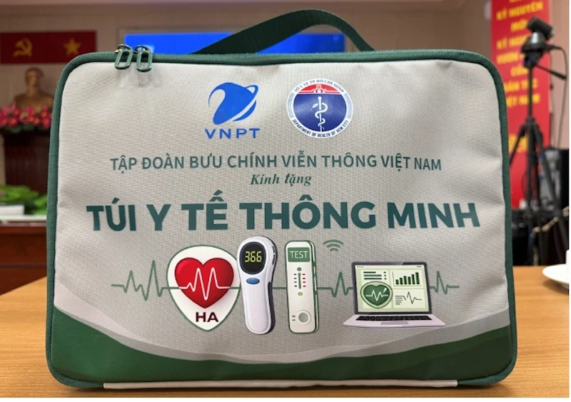 “Túi y tế thông minh” – khi công nghệ chạm đến từng gia đình “Túi y tế thông minh” – khi công nghệ chạm đến từng gia đình