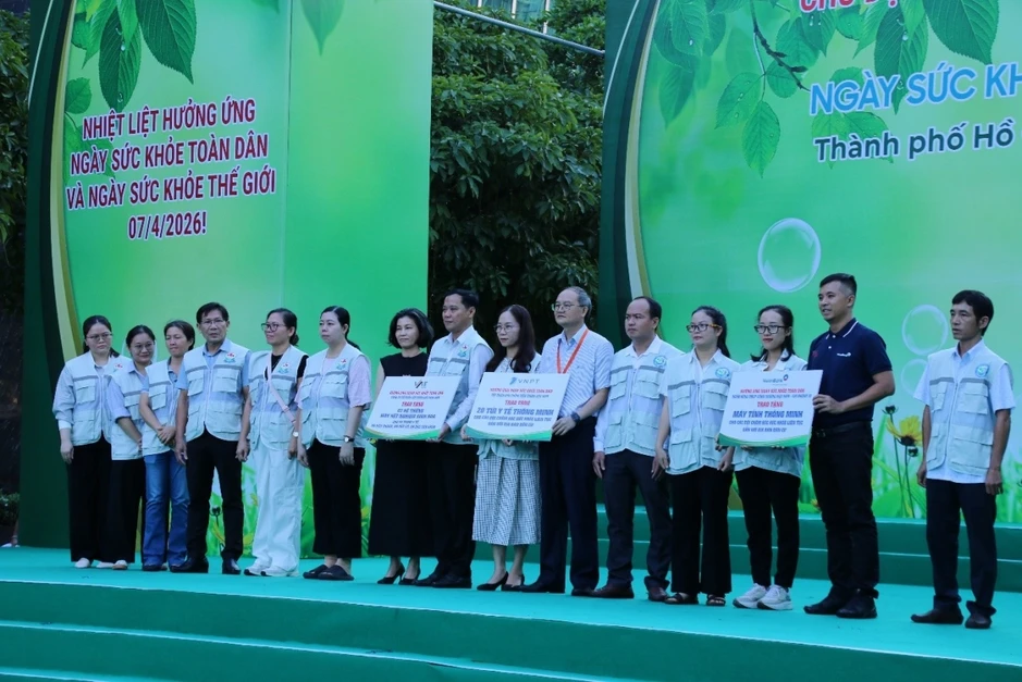 “Túi y tế thông minh” – khi công nghệ chạm đến từng gia đình “Túi y tế thông minh” – khi công nghệ chạm đến từng gia đình
