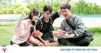 “Xé nhãn sau khi uống” đang trở thành trào lưu mới giữa ngày nắng nóng gay gắt