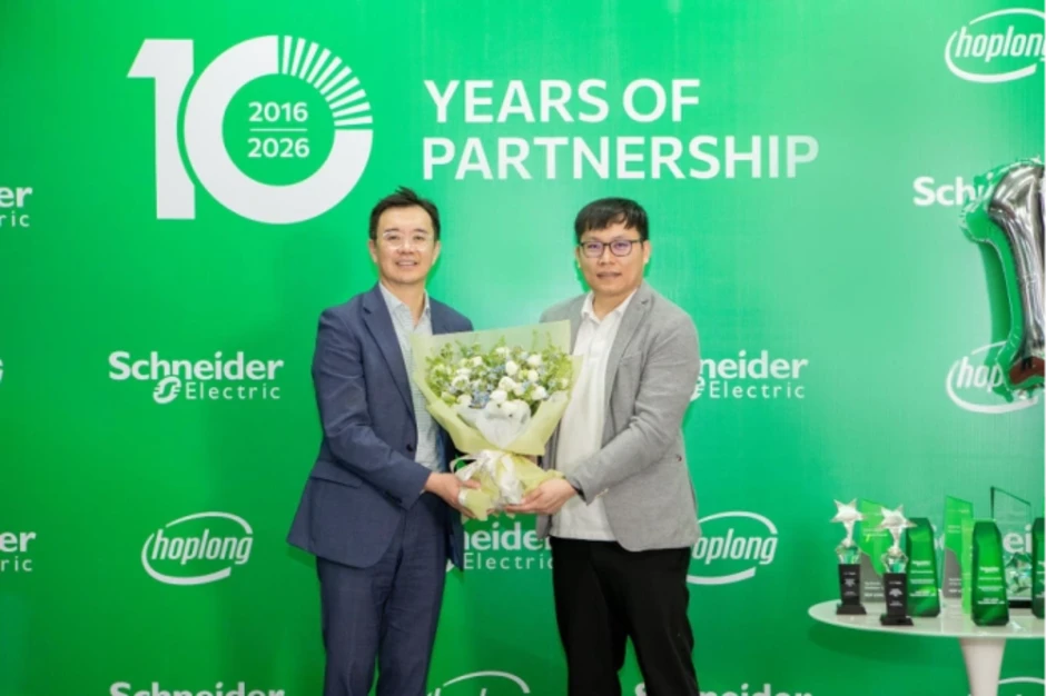 10 năm hợp tác chiến lược giữa Hợp Long và Schneider Electric 10 năm hợp tác chiến lược giữa Hợp Long và Schneider Electric