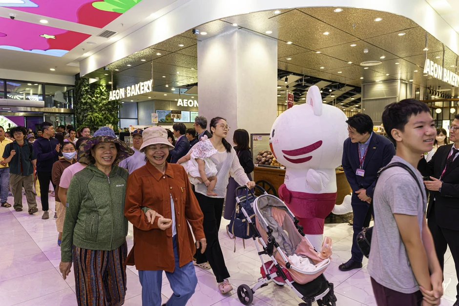 Aeon Đà Nẵng Thanh Khê đón hàng chục nghìn lượt khách sau ngày mở cửa Aeon Đà Nẵng Thanh Khê đón hàng chục nghìn lượt khách sau ngày mở cửa