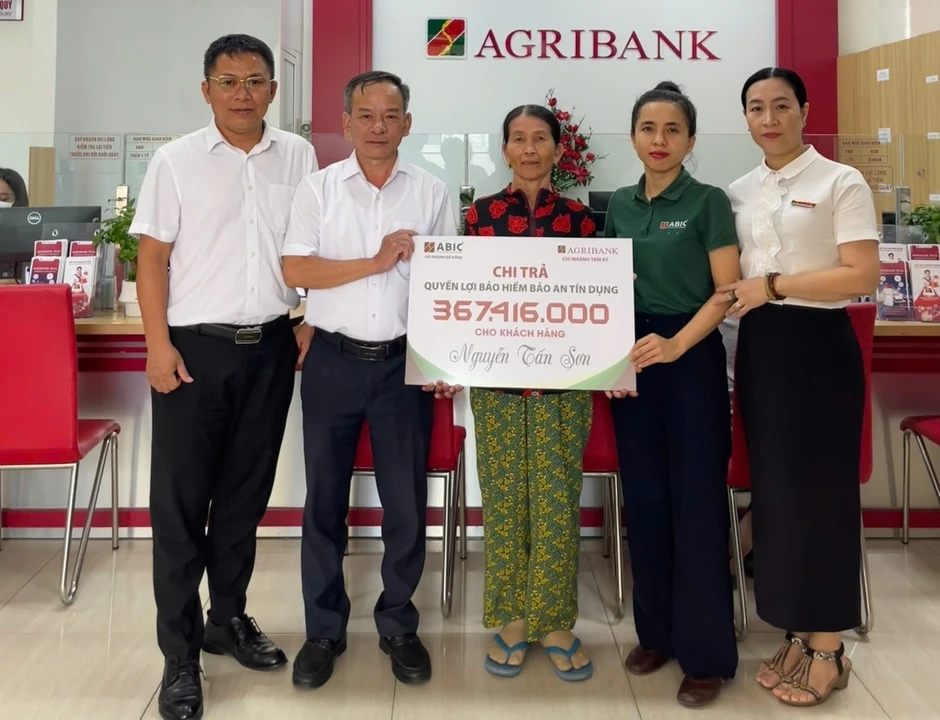 Agribank và Abic chi trả hơn 367 triệu đồng bảo hiểm Bảo an tín dụng Agribank và Abic chi trả hơn 367 triệu đồng bảo hiểm Bảo an tín dụng