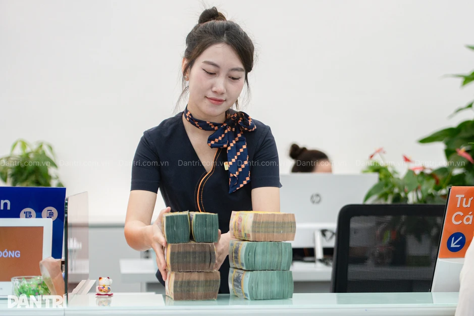 Bản tin tài chính 30/9: Giá dầu lên mốc 103 USD/thùng; Trung Quốc hạ lãi suất Bản tin tài chính 30/9: Giá dầu lên mốc 103 USD/thùng; Trung Quốc hạ lãi suất