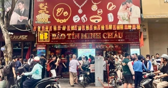 Bảo Tín Minh Châu giao dịch trở lại, khách đến nhận hàng theo giấy hẹn