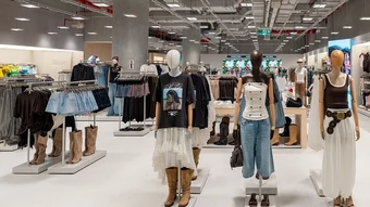 Bên trong cửa hàng Bershka đầu tiên tại Việt Nam