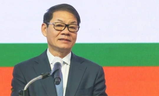 Bị nghi ngờ khả năng hoạt động liên tục, công ty ông Trần Bá Dương nói gì? Bị nghi ngờ khả năng hoạt động liên tục, công ty ông Trần Bá Dương nói gì?