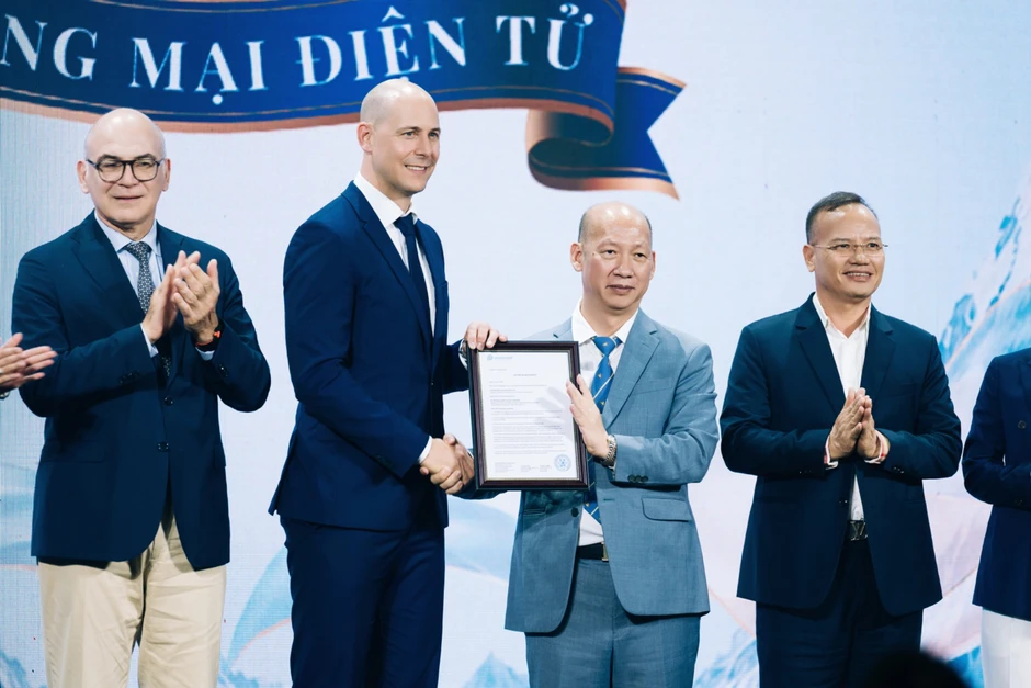 Bimbosan - Thương hiệu dinh dưỡng chuẩn Thụy Sĩ chính thức ra mắt toàn diện tại Việt Nam Bimbosan - Thương hiệu dinh dưỡng chuẩn Thụy Sĩ chính thức ra mắt toàn diện tại Việt Nam