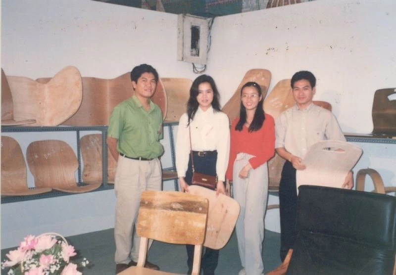 Bức ảnh thời trẻ của tỷ phú Nguyễn Thị Phương Thảo, Phạm Nhật Vượng, Trần Đình Long, Trần Bá Dương kể con đường làm giàu