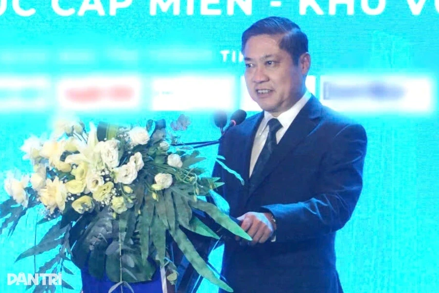 Cách nào để miền Trung bứt phá từ thế mạnh hạ tầng cảng biển, sân bay? Cách nào để miền Trung bứt phá từ thế mạnh hạ tầng cảng biển, sân bay?
