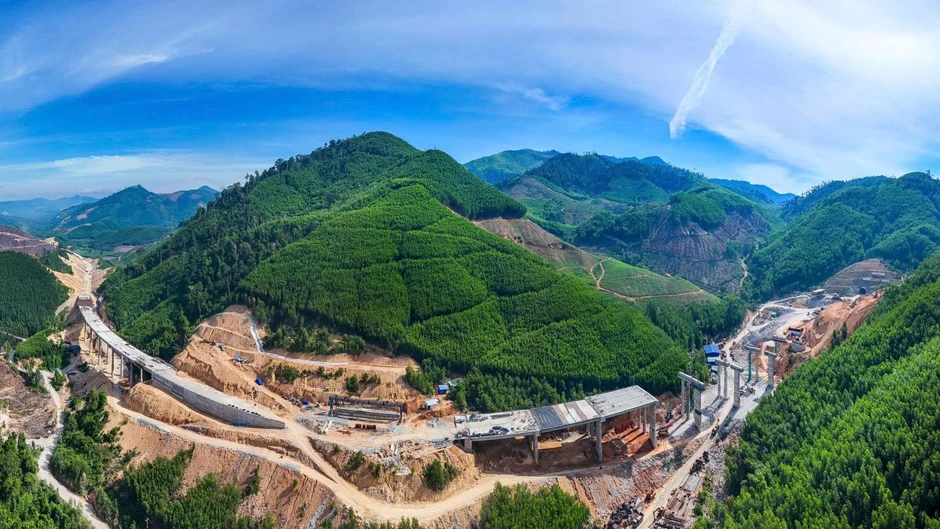 Cao tốc Khánh Hòa - Buôn Ma Thuột tăng tốc để sớm hoàn thành cơ bản trong năm 2026 Cao tốc Khánh Hòa - Buôn Ma Thuột tăng tốc để sớm hoàn thành cơ bản trong năm 2026