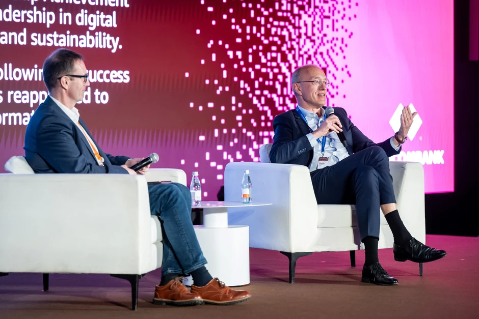 CEO Techcombank: “Đưa AI thành năng lực vận hành quy mô lớn tại Techcombank” CEO Techcombank: “Đưa AI thành năng lực vận hành quy mô lớn tại Techcombank”