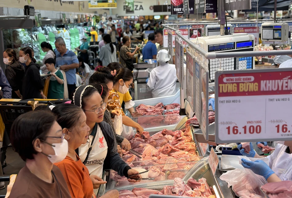 Chợ truyền thống TPHCM: Vì sao có nơi đóng sạp, nơi sức mua vẫn tăng? Chợ truyền thống TPHCM: Vì sao có nơi đóng sạp, nơi sức mua vẫn tăng?
