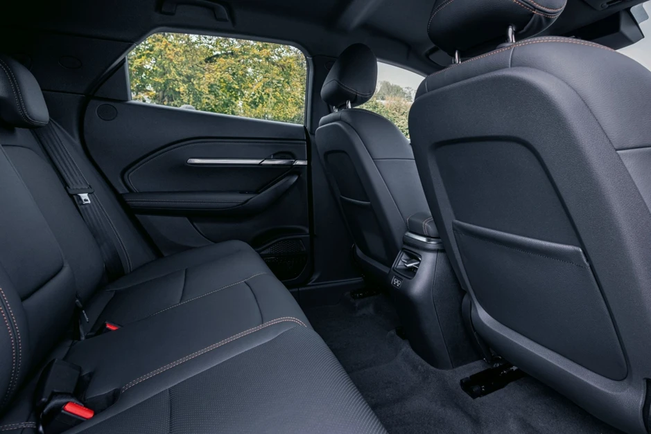 Chưa đến 600 triệu đồng, tìm đâu mẫu B-SUV tiết kiệm và yên tâm cho gia đình trẻ? Chưa đến 600 triệu đồng, tìm đâu mẫu B-SUV tiết kiệm và yên tâm cho gia đình trẻ?