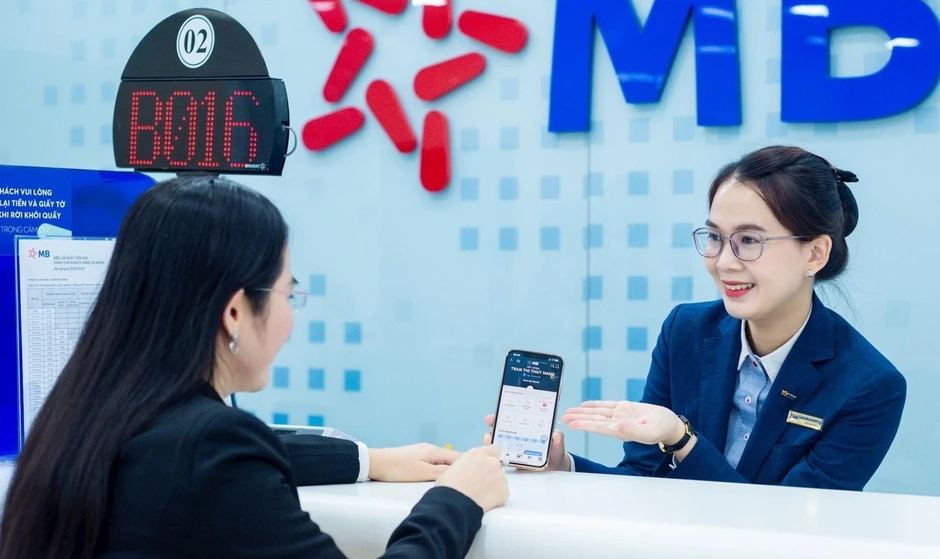 Cổ đông ngân hàng nhận nghìn tỷ cổ tức bằng tiền mặt Cổ đông ngân hàng nhận nghìn tỷ cổ tức bằng tiền mặt