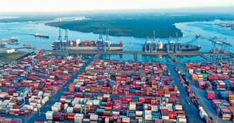 Cơ hội lớn để TPHCM vươn tầm trung tâm logistics thế giới